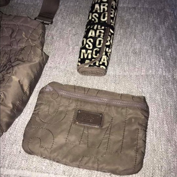 MARC JACOBS 'Pretty Nylon Eliz-A-Baby' Diaper Bag - Picture 3 of 4